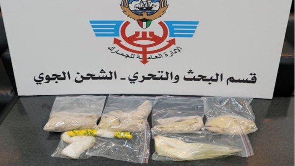 'الجمارك': إحباط تهريب كيلو وربع من 'الهيروين' و 'الشبو' داخل لوحات قادمة من باكستان