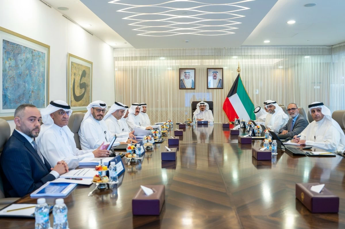 رئيس الوزراء يترأس اجتماع المجلس الأعلى للبترول