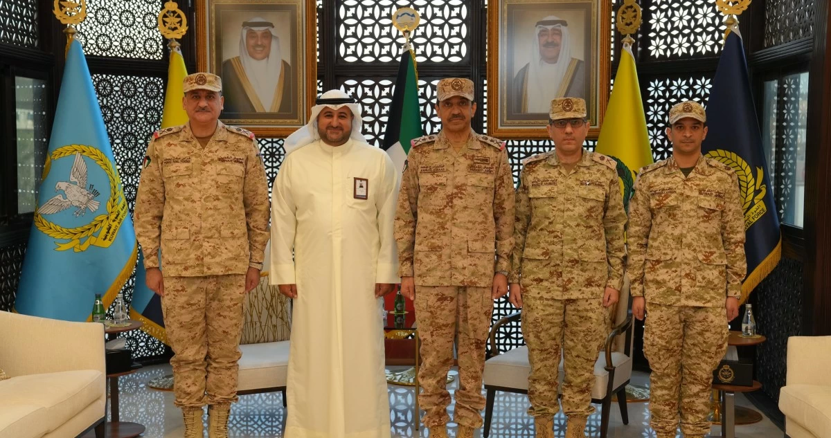 رئيس الأركان يقلّد ضابط اختصاص رتبة رائد طبيب في 'الطب النووي'