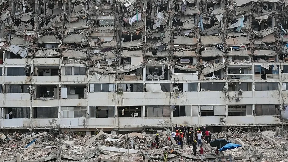 7 زلازل كبرى خلال أسابيع... فهل استيقظ 'حزام النار'؟