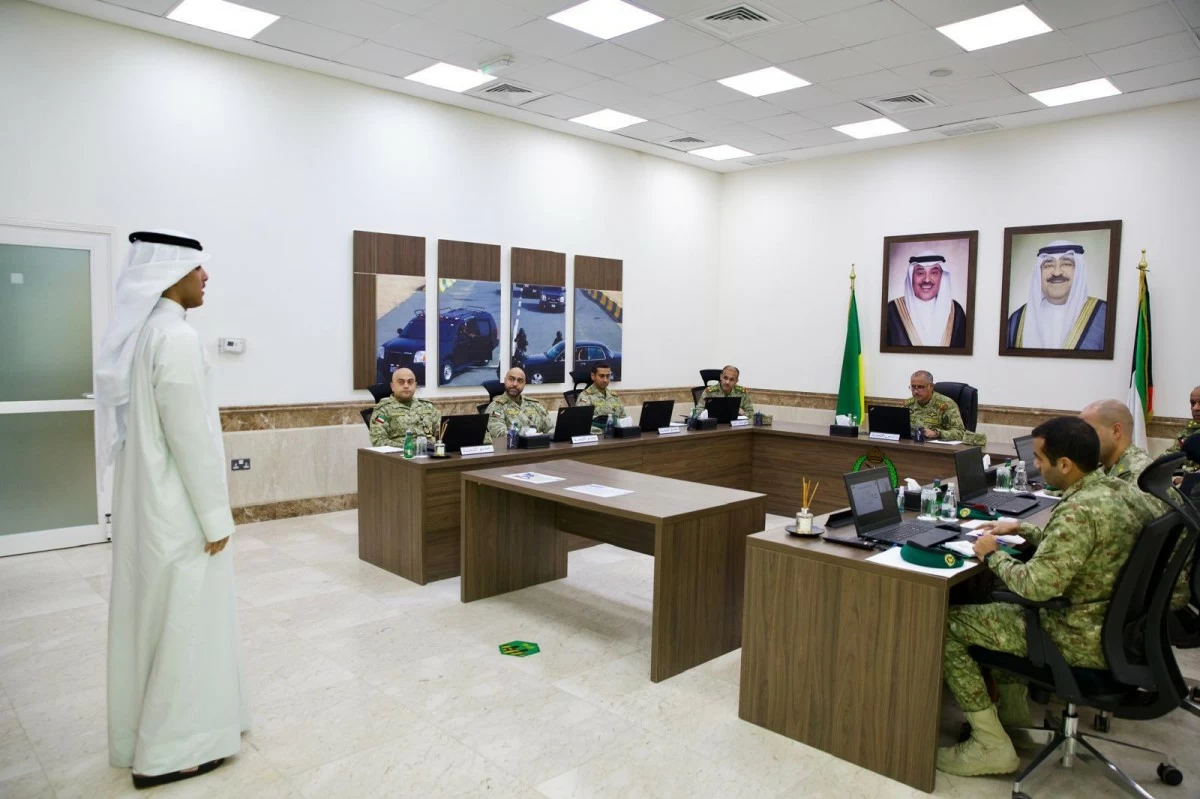 وكيل الحرس الوطني ترأس لجنة المقابلات الشخصية للمتقدمين لدورة 'الطلبة الضباط'