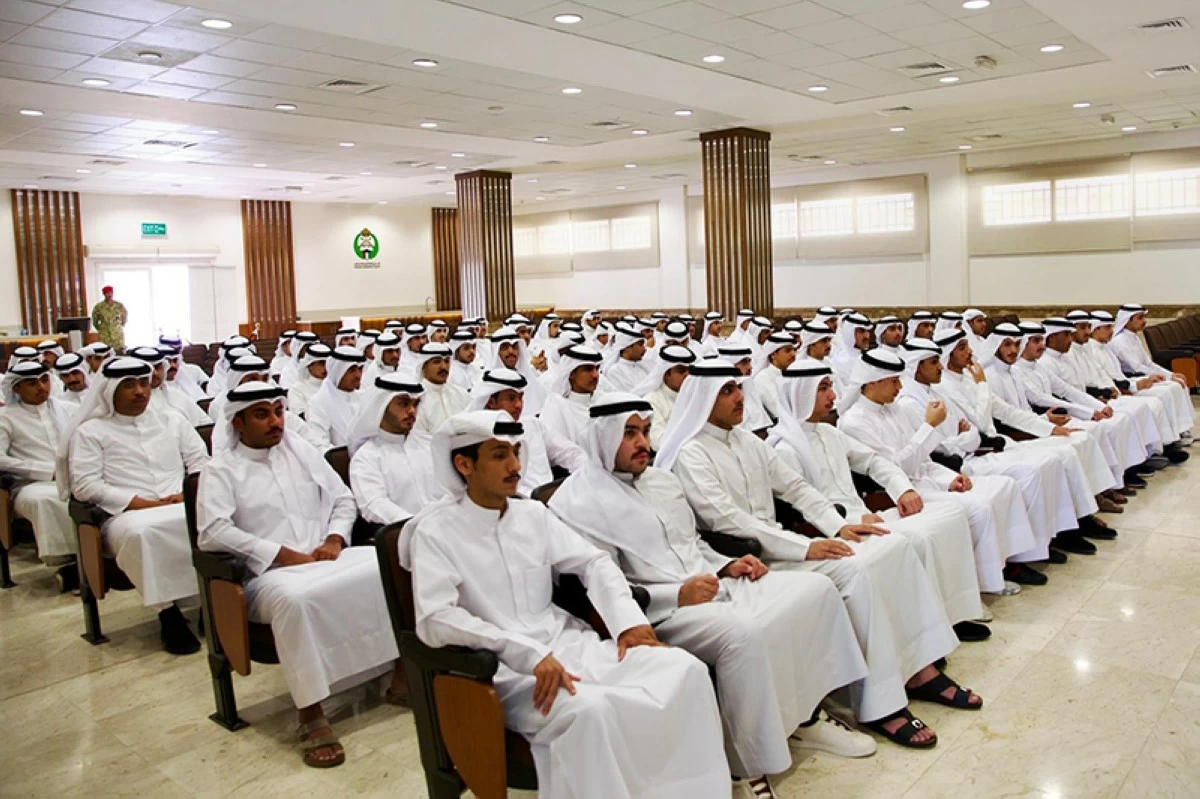 وكيل الحرس الوطني ترأس لجنة المقابلات الشخصية للمتقدمين لدورة 'الطلبة الضباط'