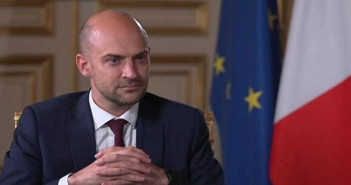وزير الخارجية الفرنسي: طرد ديبلوماسيين إيرانيين من فرنسا قريباً
