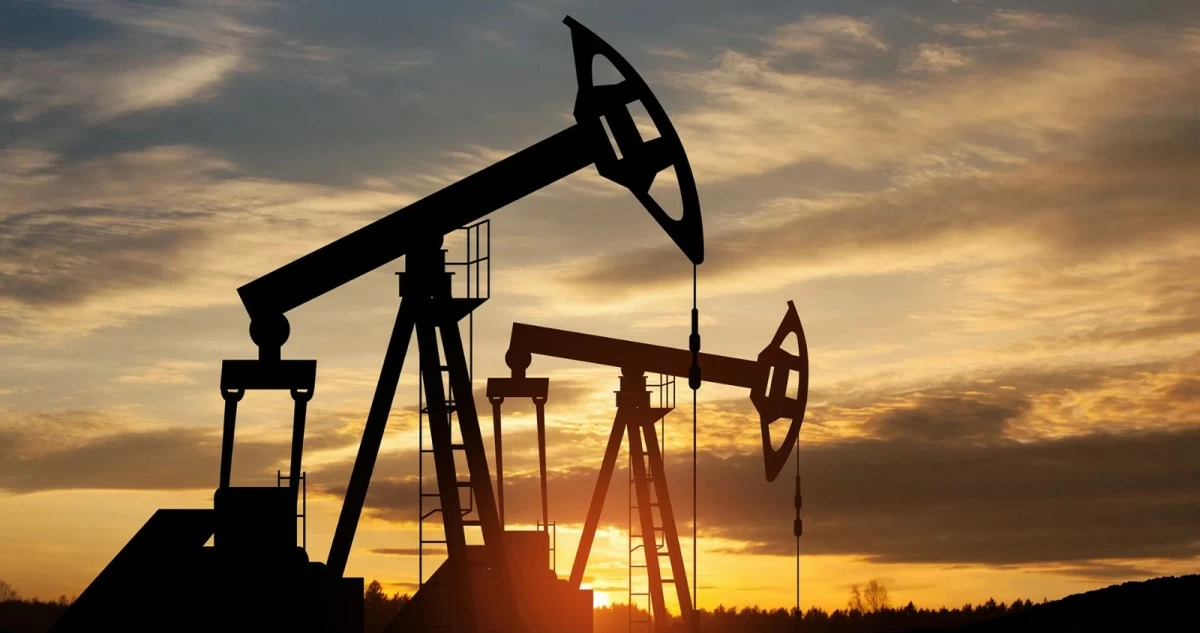النفط يواصل الارتفاع لليوم الرابع وسط غموض بشأن الملاحة في مضيق هرمز
