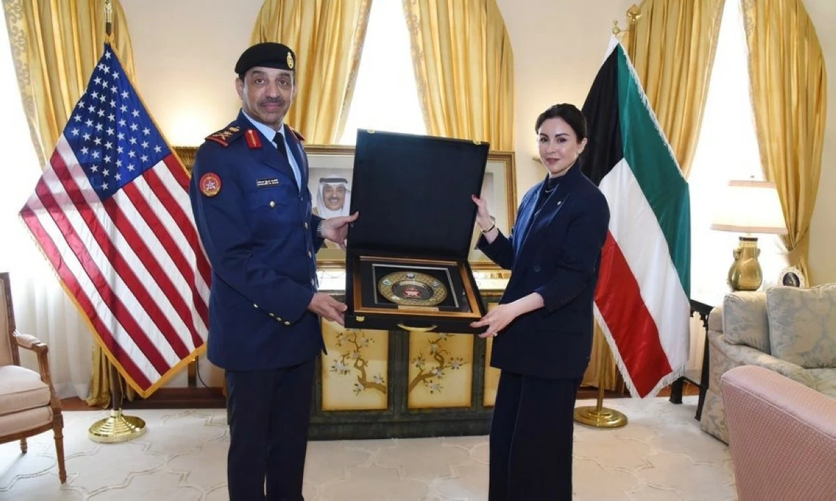 رئيس الأركان يزور سفارة الكويت في واشنطن وموقع النصب التذكاري لـ'عاصفة الصحراء' و'درع الصحراء'