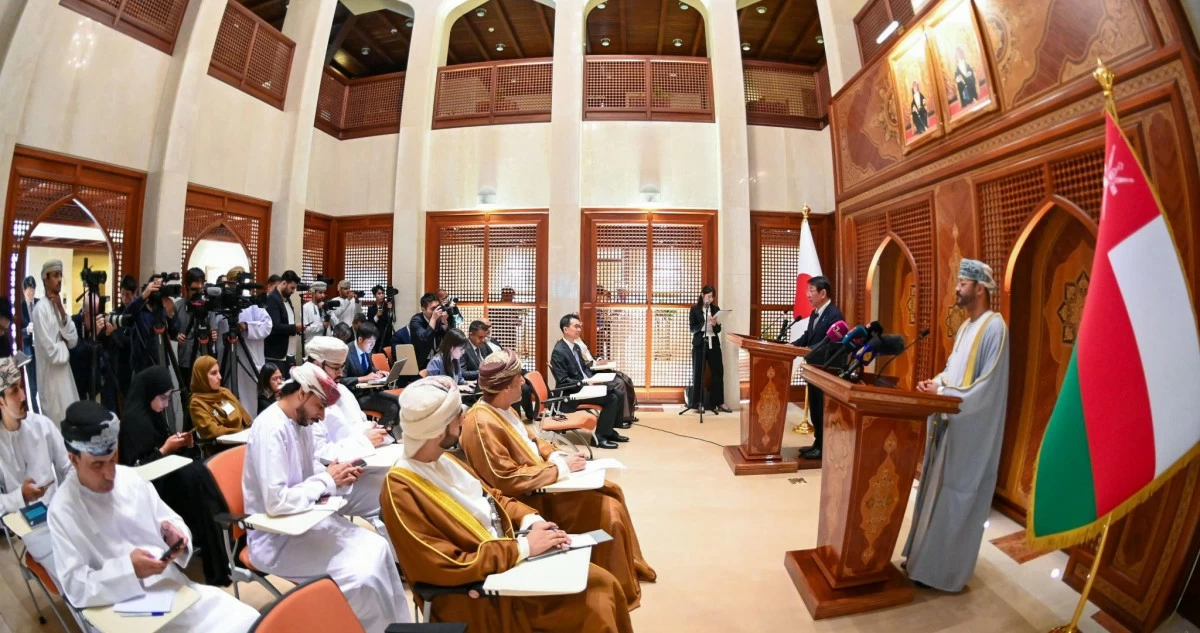 سلطنة عُمان واليابان تؤكدان أهمية التوصل إلى اتفاق نهائي يخفض توترات المنطقة