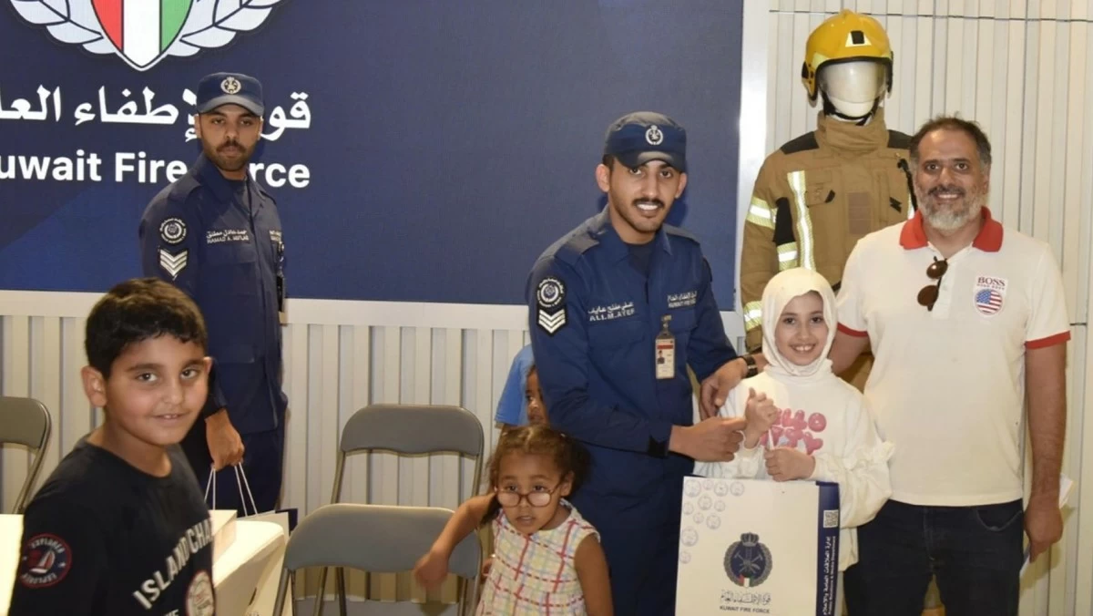 'الإطفاء' تواصل حملتها التوعوية الصيفية 'صيف آمن مع الإطفاء' في المركز العلمي