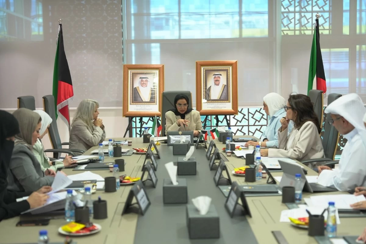 وزيرة 'الشؤون' تبحث إعداد ستراتيجية وطنية متكاملة للحماية من العنف الأسري