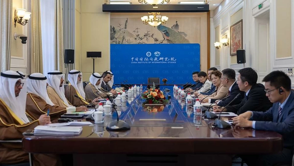 وزير الخارجية يعقد جلسة حوار في المعهد الصيني للدراسات الدولية