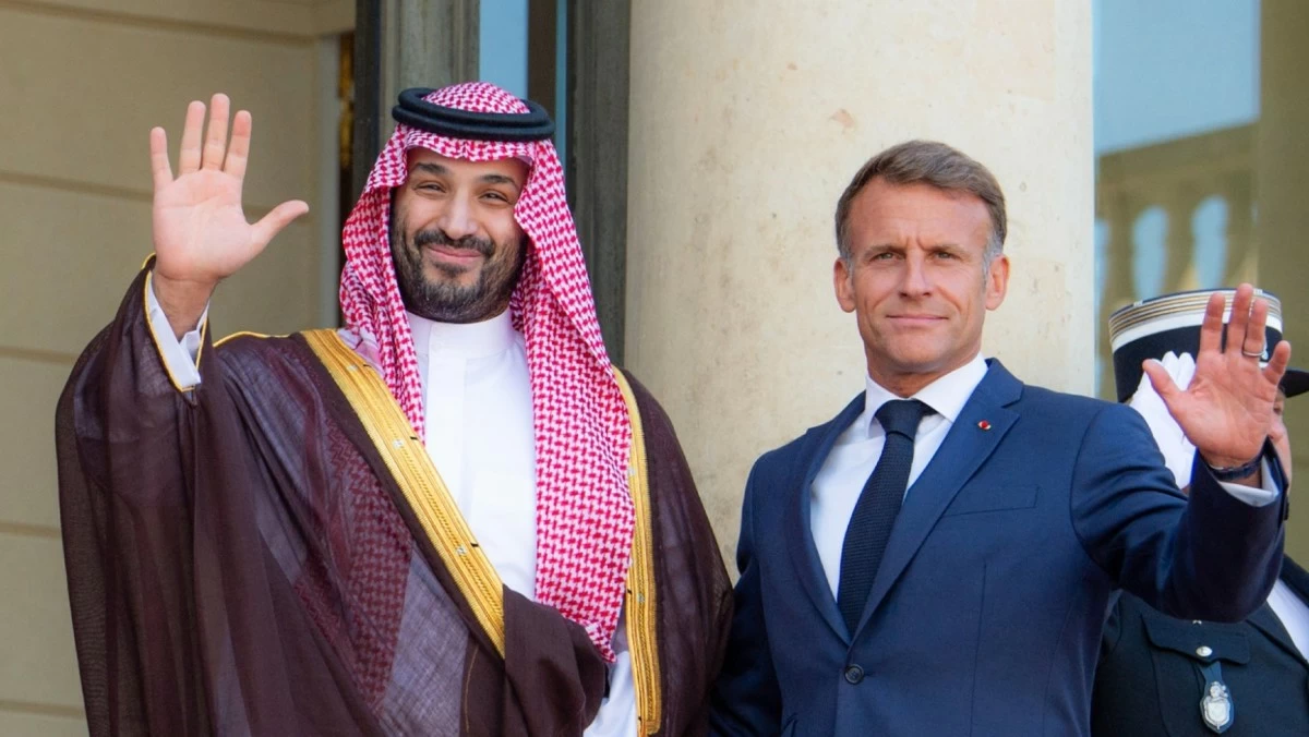 ماكرون: زيارة ولي العهد السعودي لفرنسا مهمة لتعزيز السلام والاستقرار