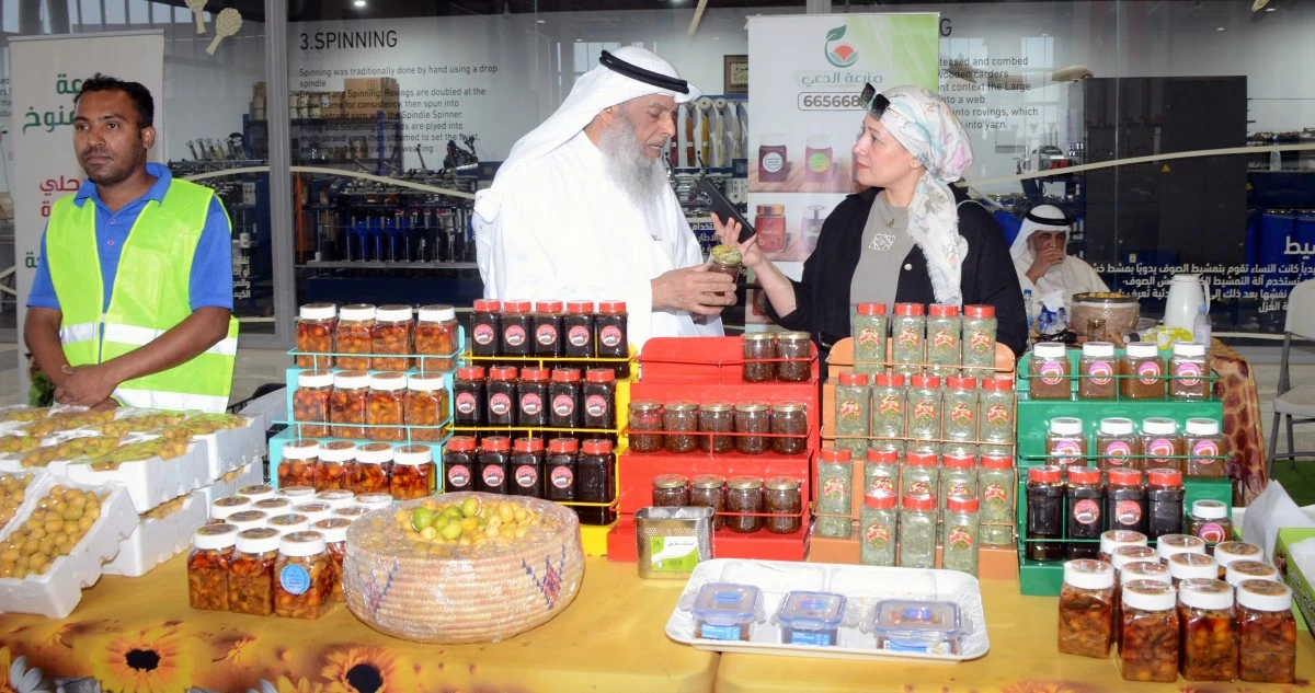 في العبدلي تين ورطب... ومزارع ترابها ذهب