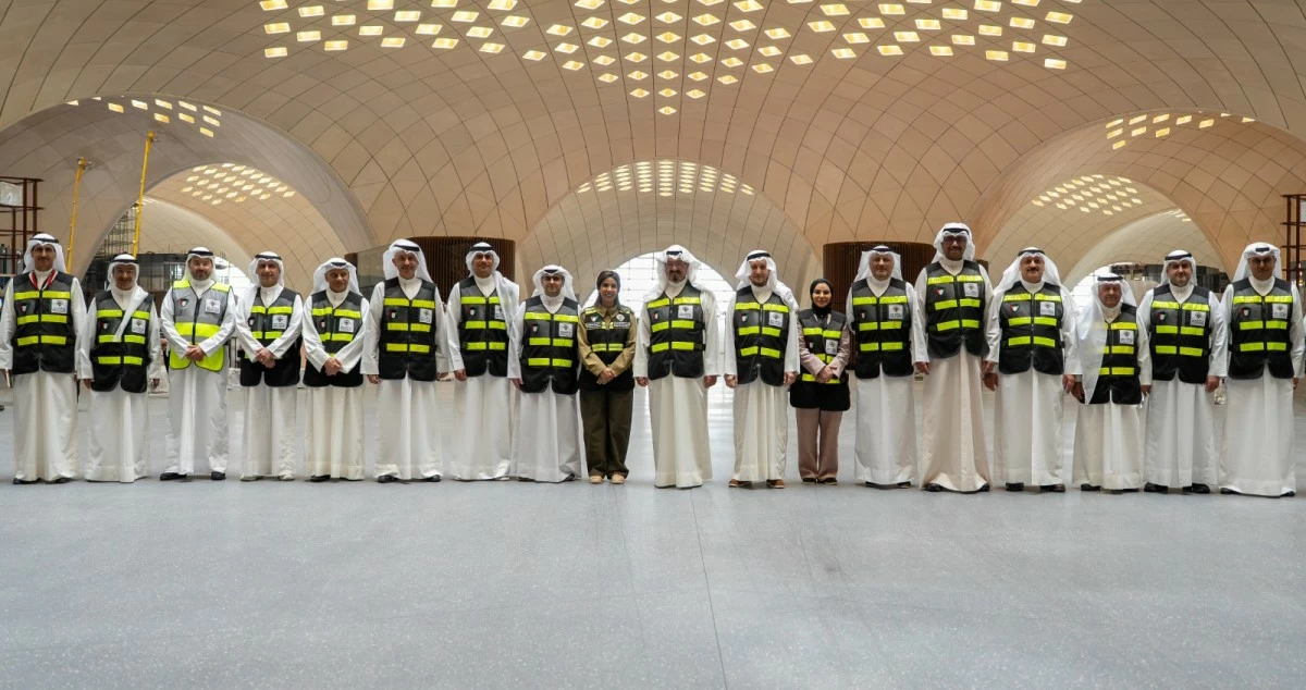 &rlm;رئيس الوزراء يتفقد مشروع ⁧‫مطار الكويت‬⁩ الجديد T2