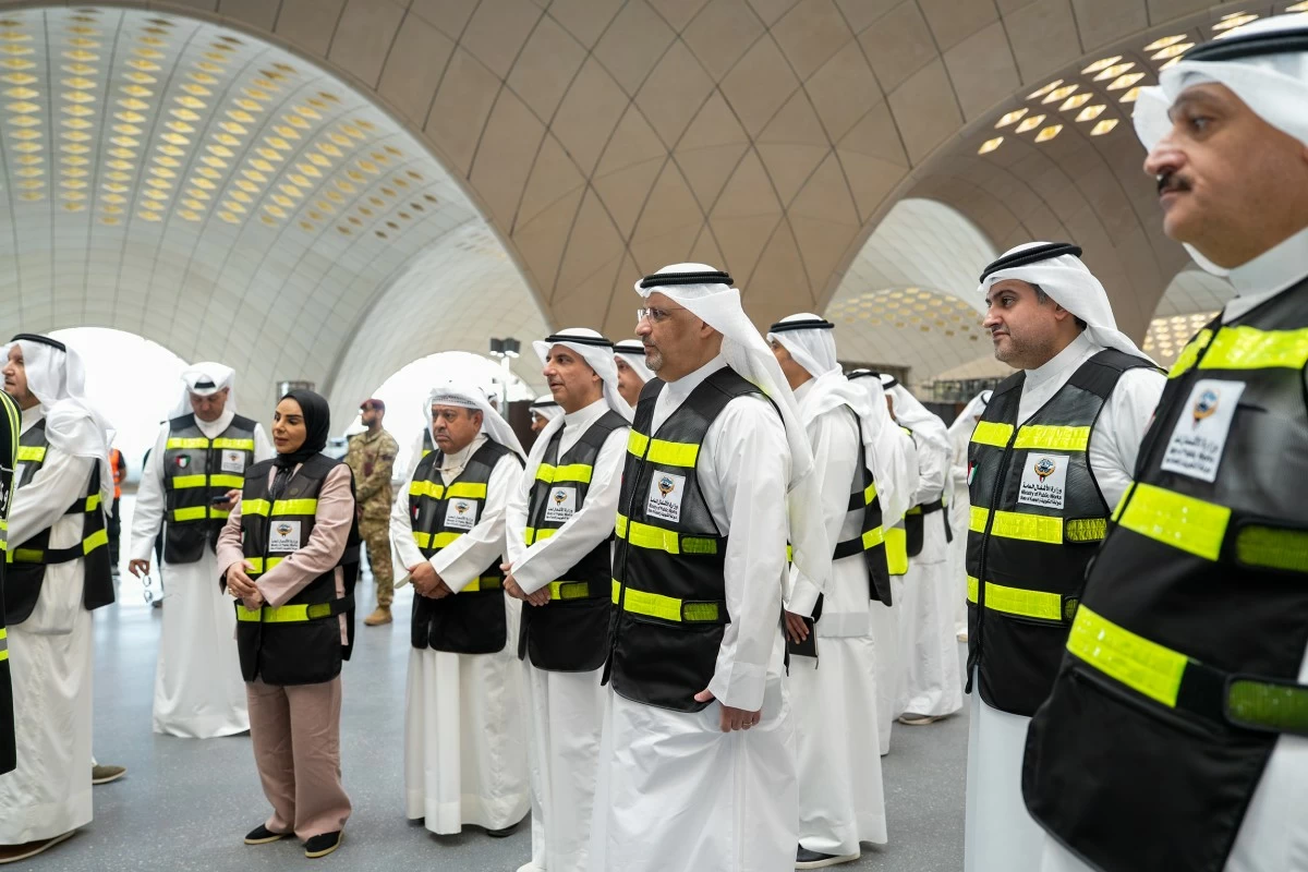 &rlm;رئيس الوزراء يتفقد مشروع ⁧‫مطار الكويت‬⁩ الجديد T2