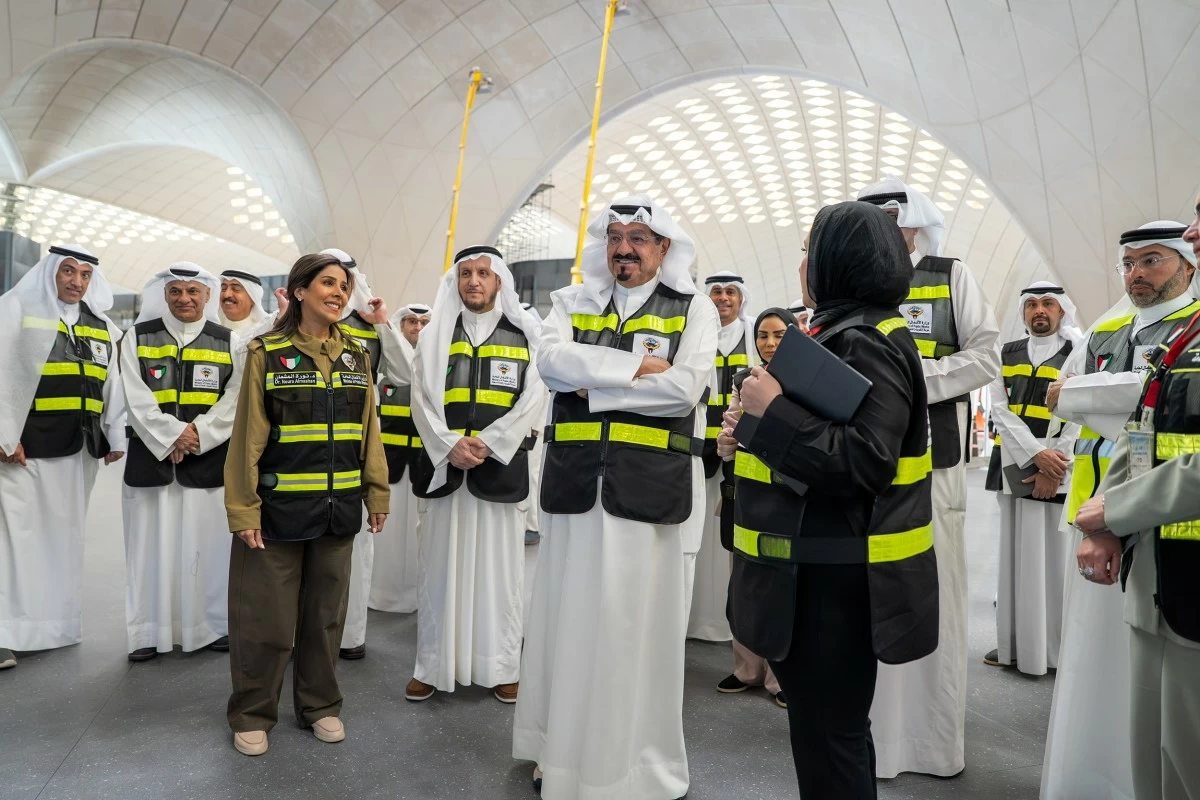 &rlm;رئيس الوزراء يتفقد مشروع ⁧‫مطار الكويت‬⁩ الجديد T2