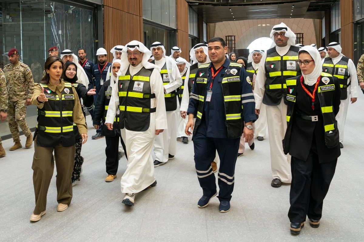 &rlm;رئيس الوزراء يتفقد مشروع ⁧‫مطار الكويت‬⁩ الجديد T2