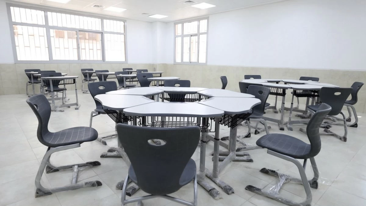 التربية تواصل تعزيز جاهزية المدارس وتوفير احتياجاتها من الأثاث المدرسي