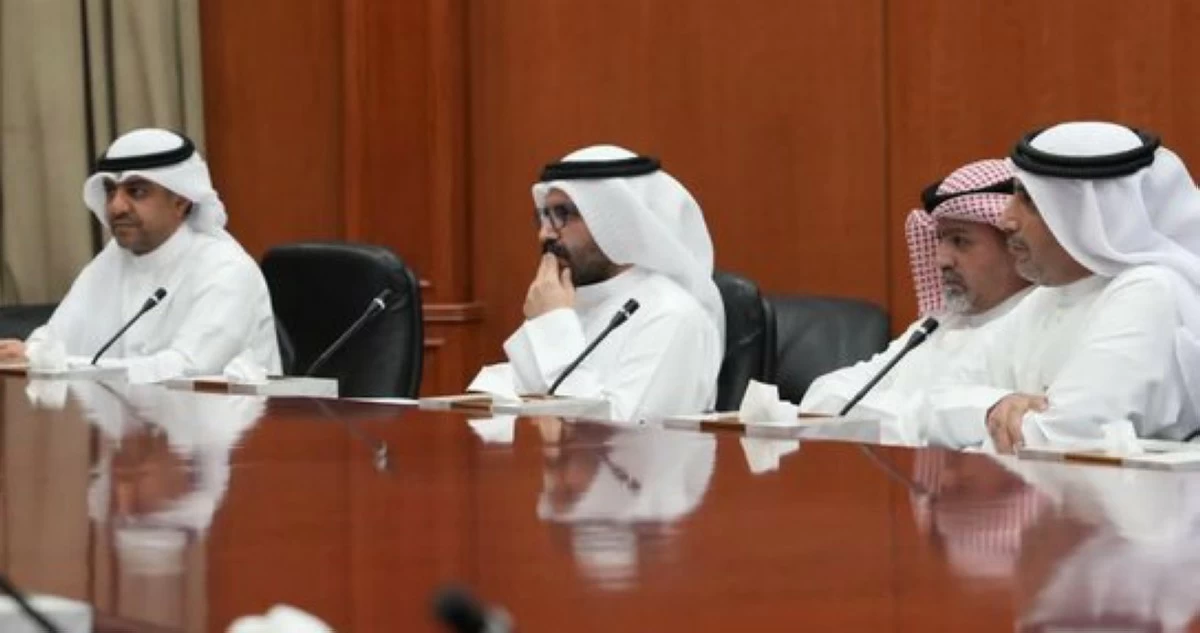 'الجمارك' و'الصناعة' تبحثان تفعيل الدفع الإلكتروني لمعاملات الإعفاء الصناعي وتسريع الإفراج الجمركي