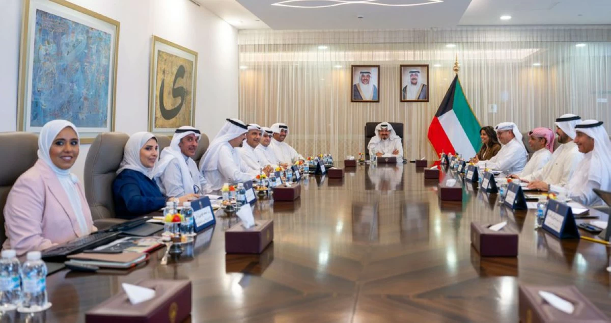 رئيس الوزراء يترأس اجتماع اللجنة الوزارية لمتابعة المشاريع التنموية الكبرى