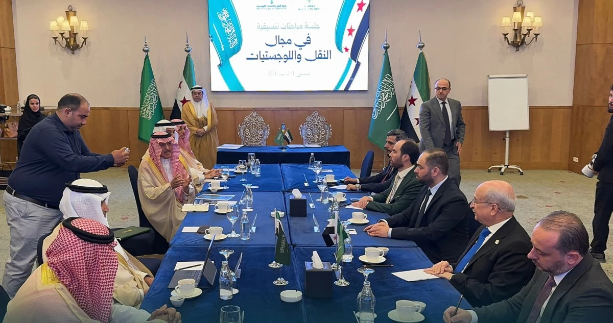 السعودية وسورية توقعان مذكرتي تفاهم لتطوير السكك الحديدية والنقل البري