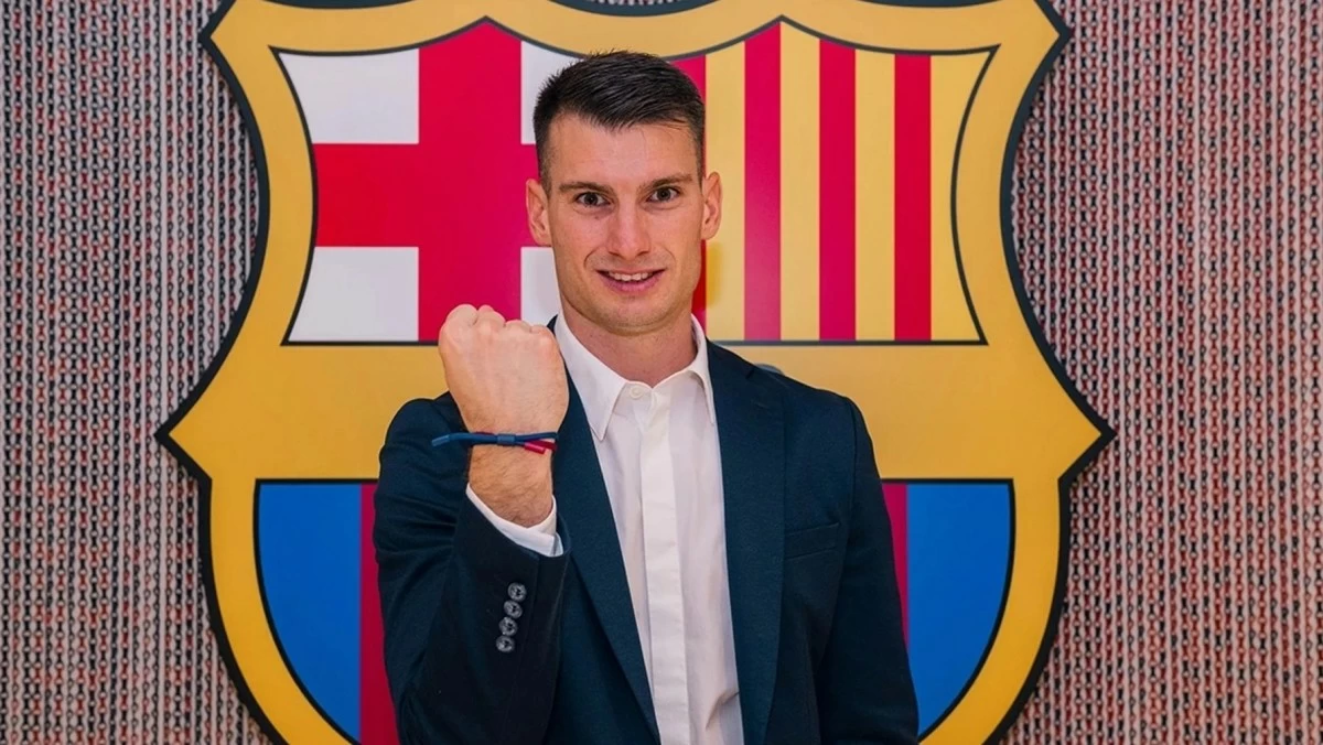 برشلونة يعلن ضم الحارس الكرواتي دومينيك ليفاكوفيتش حتى 2030