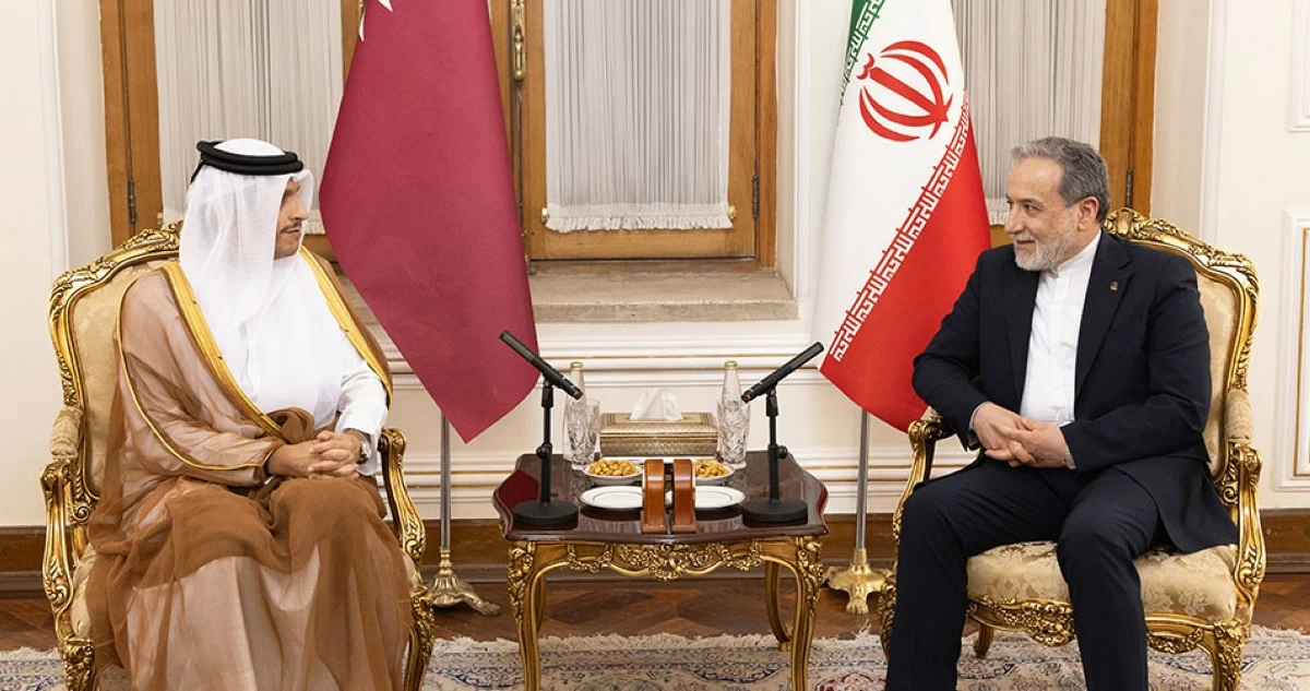 رئيس الوزراء وزير الخارجية القطري من طهران: ضرورة احترام سيادة دول الجوار وحرية الملاحة