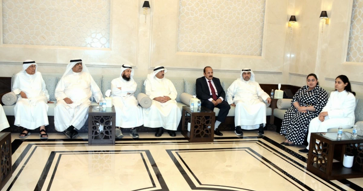 'وفي القلب أمير' يوثّق الوفاء ويستمع إلى نبض الكويت