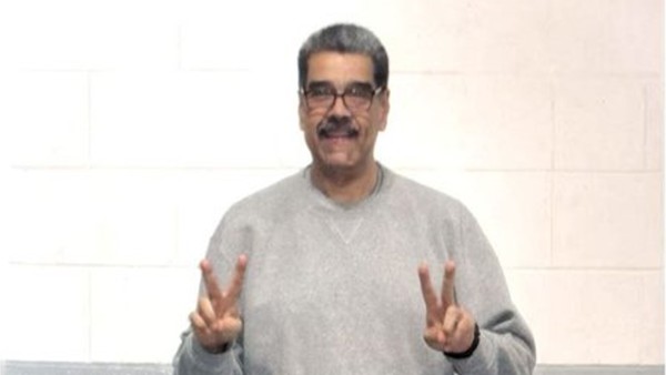 من داخل محبسه الأميركي... مادورو يظهر في أول صور ينشرها حسابه منذ اعتقاله