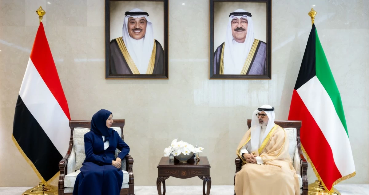 وزير الخارجية يبحث مع نظيرته اليمنية آخر التطورات الإقليمية والجهود المبذولة بشأنها