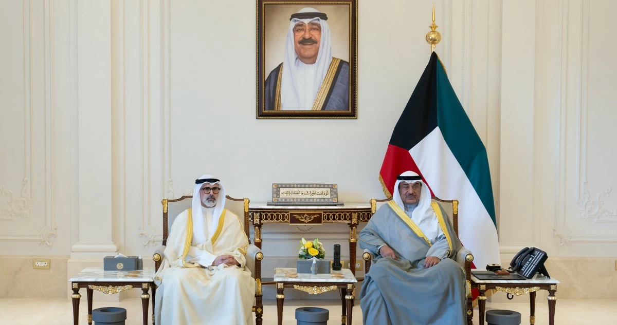 سمو ولي العهد يستقبل وزير الخارجية ورئيس البعثة الدبلوماسية الكويتية الجديد لدى النمسا