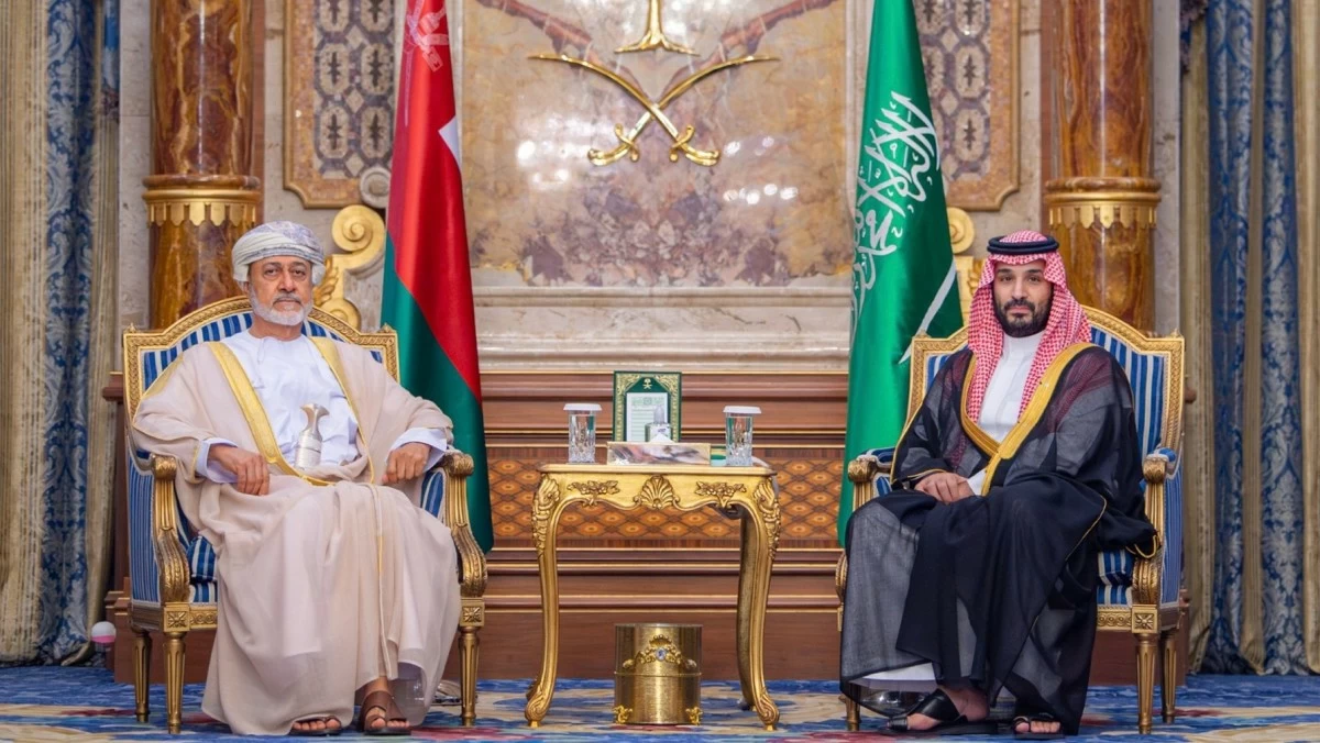 ولي العهد السعودي وسلطان عُمان يبحثان تطورات المنطقة وجهود الحفاظ على أمنها واستقرارها