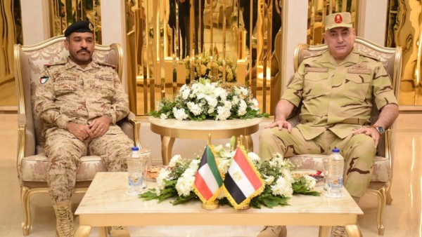 الجيشان الكويتي والمصري يبحثان تعزيز التعاون العسكري وتبادل الخبرات
