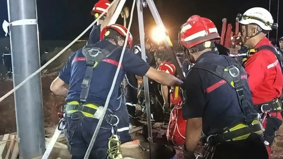 الجزائر: إنقاذ الطفل أيوب يدخل مرحلة حاسمة بعد النزول إلى البئر الموازية