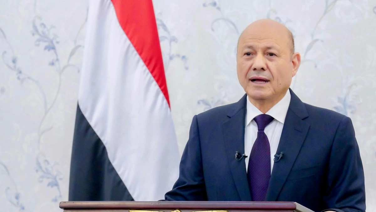 العليمي: القوات اليمنية ماضية في استعادة مؤسسات الدولة وبسط سلطتها على كامل البلاد