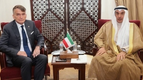 نائب وزير الخارجية يبحث مع 'الأونروا' دعم خدماتها الإنسانية للاجئين الفلسطينيين