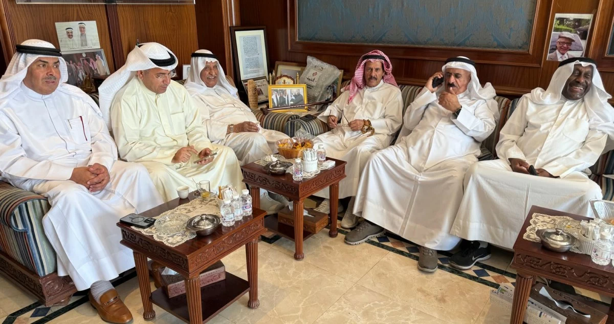 الجارالله يزور  ديوان المعجل في 'الفيحاء'