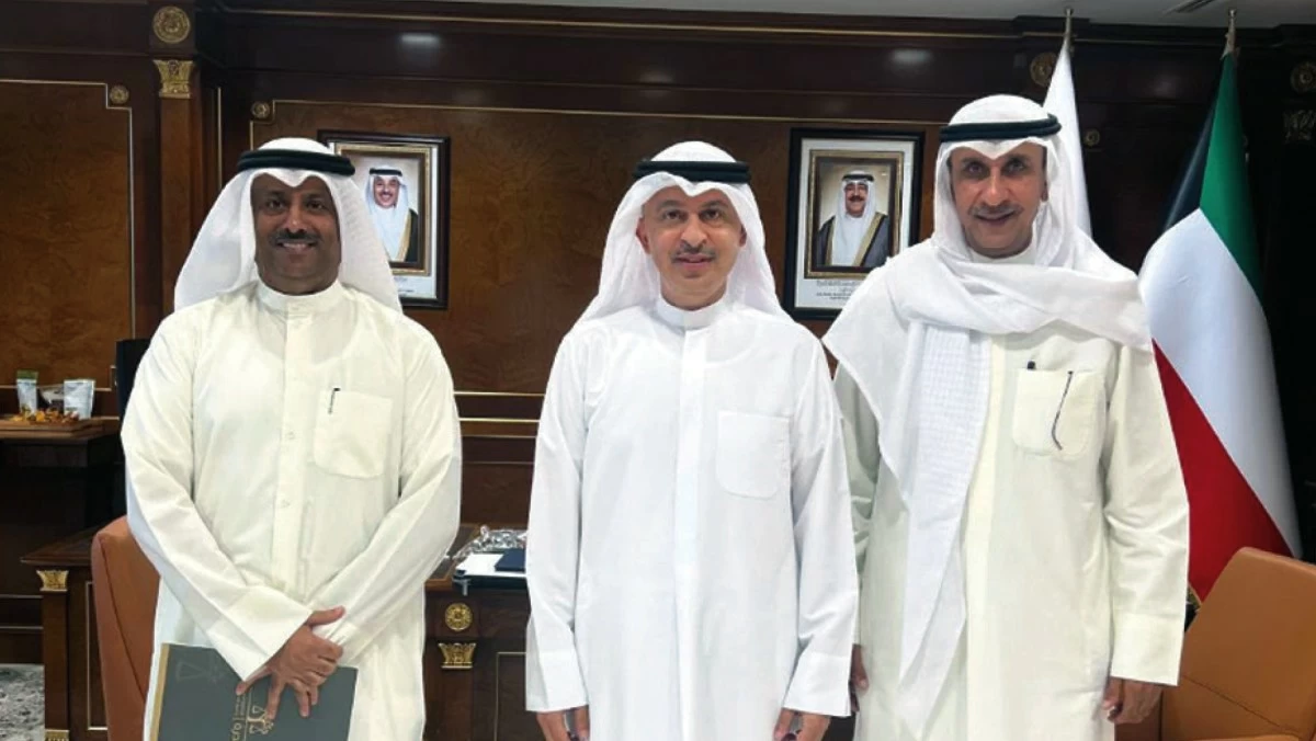 بودي بحث تعزيز  التعاون مع 'الضباط المتقاعدين'
