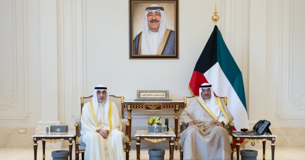 ولي العهد يستقبل رئيس الوزراء بالإنابة والقائمين على إحباط أكبر عملية لتصنيع وترويج 'اللاريكا'