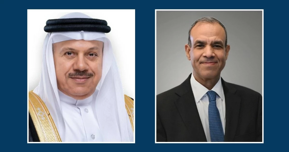 وزير الخارجية المصري يبحث مع نظيره البحريني التطورات الإقليمية وانعكاساتها على المنطقة