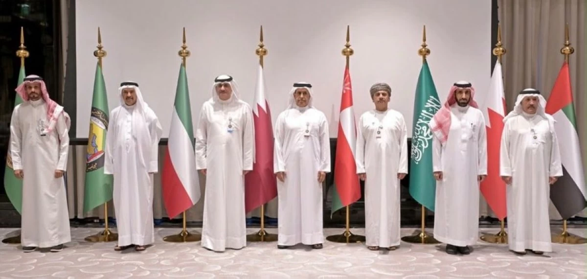 معاون رئيس الأركان يترأس وفد الكويت في اجتماع لجنة الإدارة والقوى البشرية الخليجية