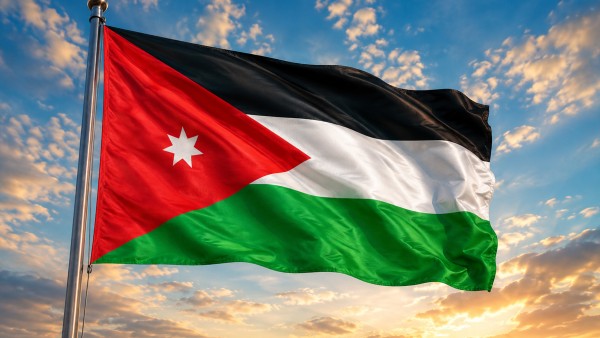 الأردن: اعتراض وتدمير 18 صاروخاً باليستياً إيرانياً وسقوط اثنين في مناطق خالية