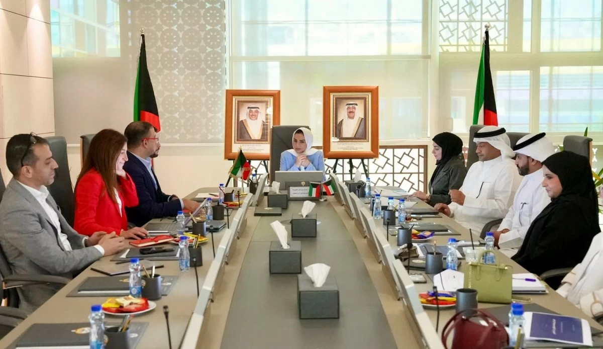 وزيرة 'الشؤون': حلول تقنية حديثة لتطوير خدمات حماية الأسرة