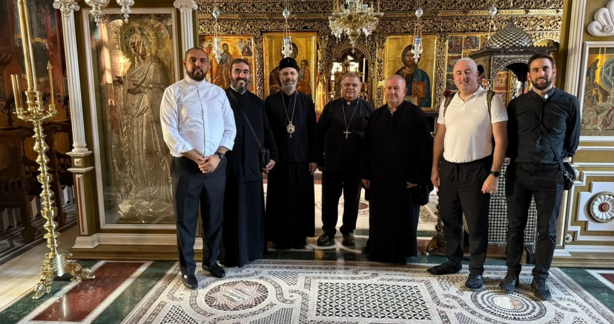 أساقفة أرثوذكس وكاثوليك في حجّ مشترك إلى جبل آثوس