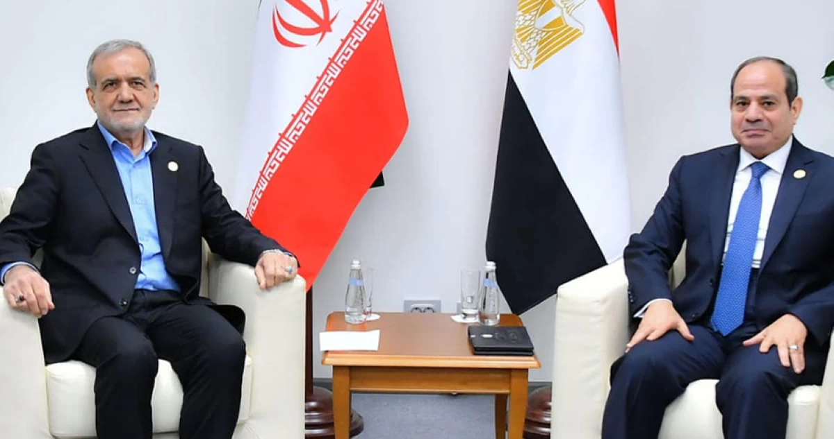 الرئيس المصري يؤكد لنظيره الإيراني ضرورة إيقاف أي اعتداءات على الدول العربية