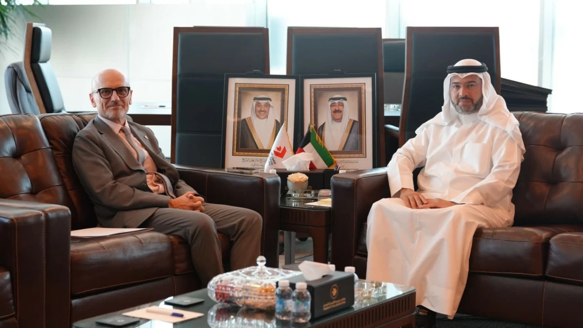 رئيس 'الطيران المدني' يبحث مع السفير الإيطالي تعزيز التعاون في النقل الجوي وتبادل الخبرات
