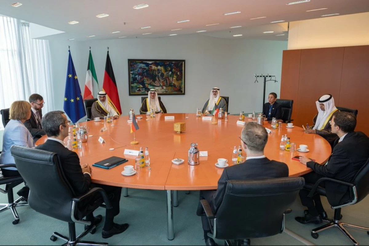 وزير الخارجية بحث مع مسؤول ألماني التطورات الإقليمية وسبل خفض التصعيد