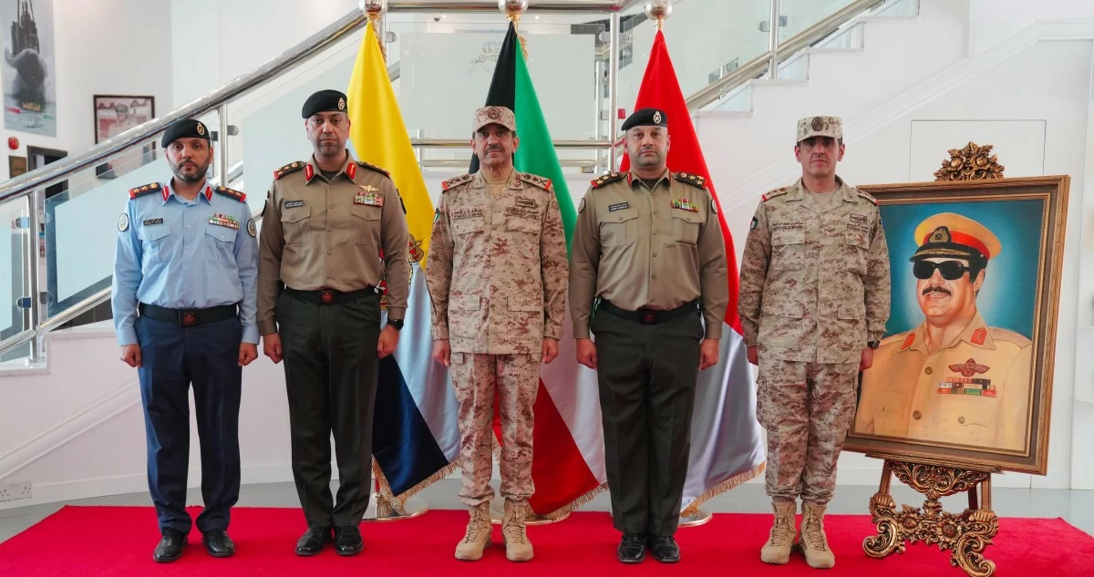 رئيس الأركان: الاستمرار في تطوير مستوى التأهيل والتدريب وفق أحدث المفاهيم العلمية والعسكرية