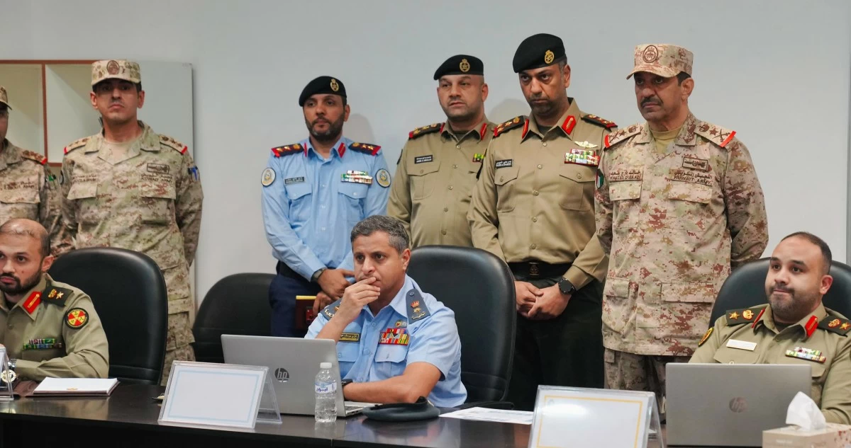 رئيس الأركان: الاستمرار في تطوير مستوى التأهيل والتدريب وفق أحدث المفاهيم العلمية والعسكرية