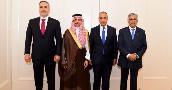 مصر والسعودية وباكستان وتركيا تؤكد أهمية ضمان حرية الملاحة الكاملة في المنطقة
