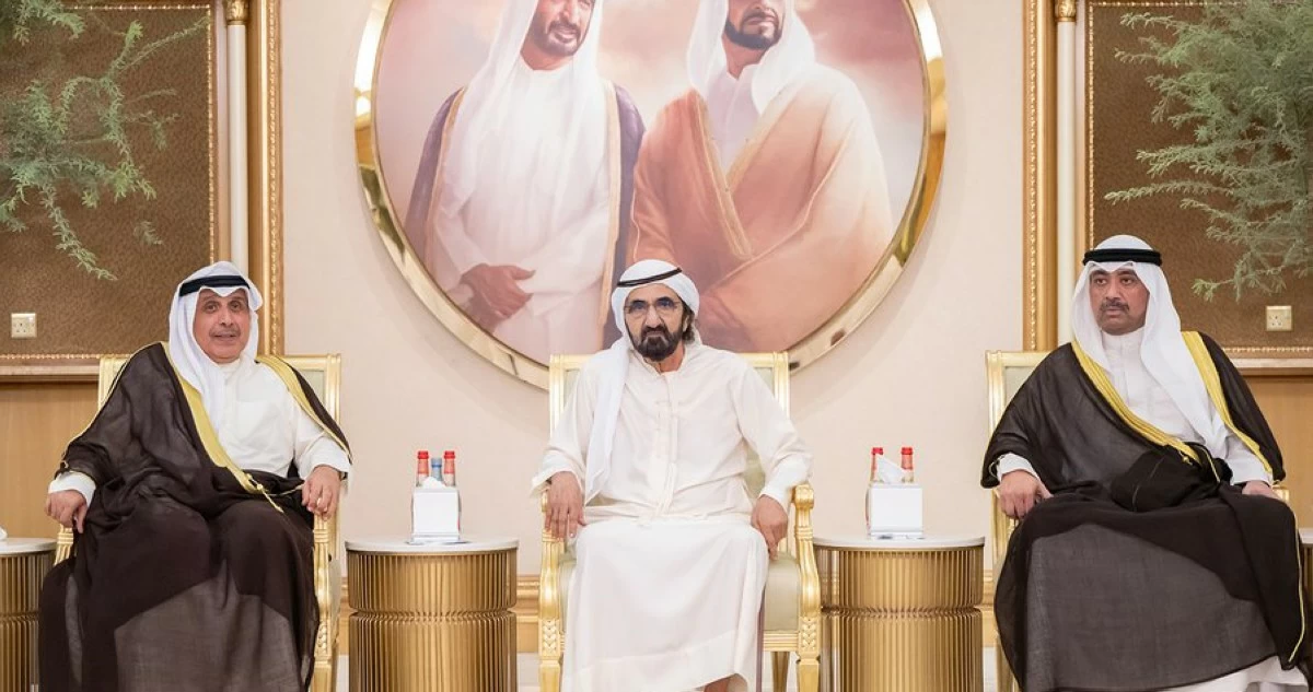ممثل سمو الأمير وزير شؤون الديوان الأميري يقدم واجب العزاء بوفاة الشيخ أحمد بن راشد آل مكتوم