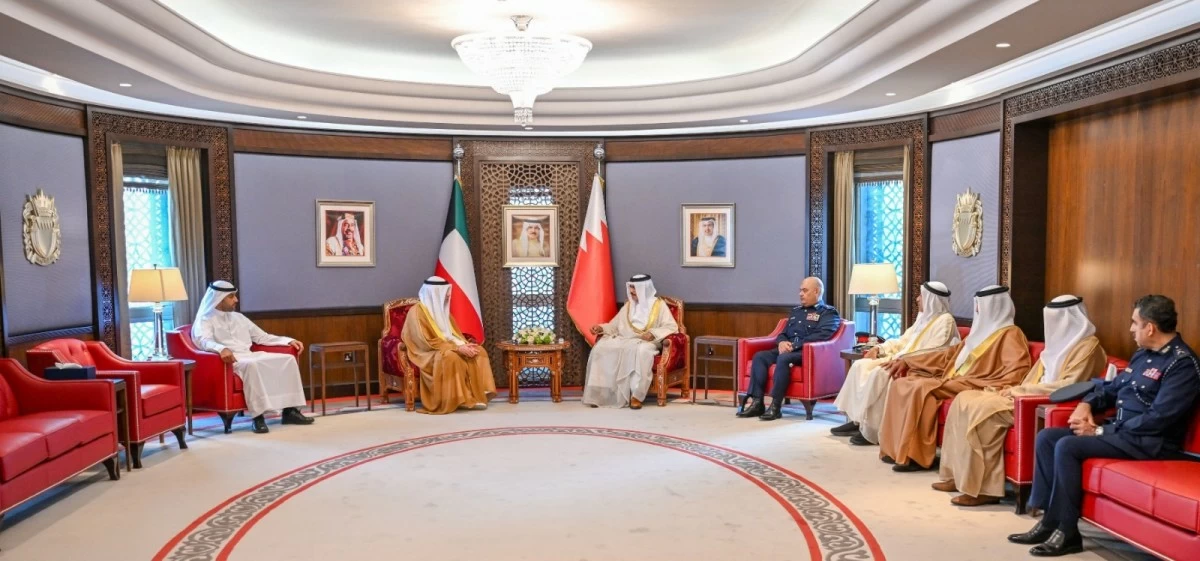 النائب الأول ووزير الداخلية البحريني يبحثان تعزيز التعاون الأمني ودعم العمل الخليجي المشترك
